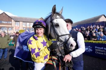 Primo atto festival Punchestown, Il Etait Temps compie impresa nel Champion Chase replicando vittoria di Cheltenham