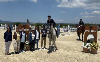 Salto, Antonio Meloni su Vadir vince il Gran Premio a Tanca Regia .  Mercoled&igrave; parte rassegna Asvi  puledri di due e tre anni