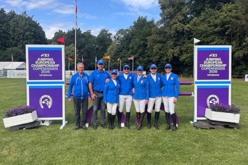 Salto: Italia medaglia d’argento a squadre agli Europei 'veterans' di Copenhagen Salto: Italia medaglia d’argento a squadre agli Europei 'veterans' di Copenhagen