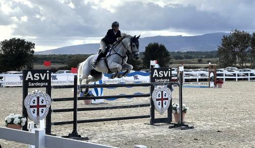 Salto : Antonio Meloni su Vadir vince il Campionato del Cavallo Sardo Salto : Antonio Meloni su Vadir vince il Campionato del Cavallo Sardo