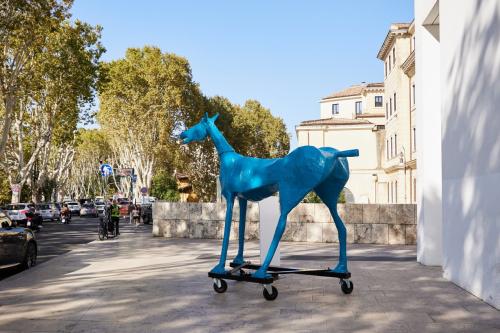 IL CAVALLO DI TROIA DEI FOLLI IL CAVALLO DI TROIA DEI FOLLI