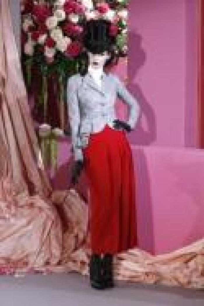 Alta moda, donne e cavalli nella Collezione Dior Alta moda, donne e cavalli nella Collezione Dior