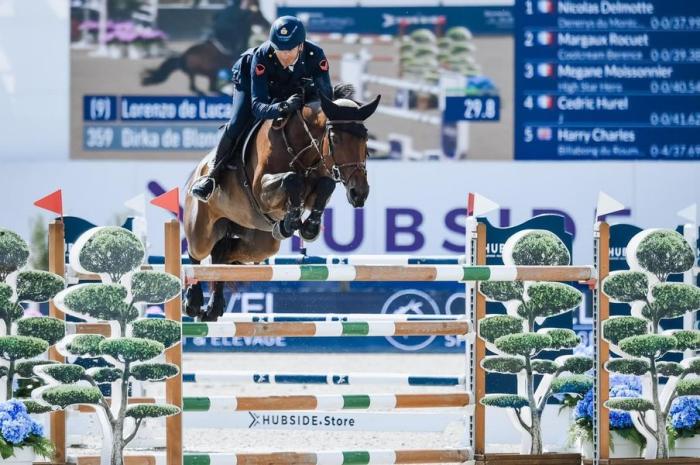 Salto ostacoli - uno spruzzo azzurro in Cup