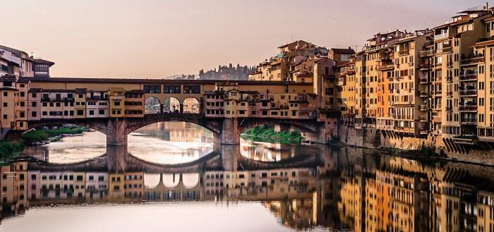 A Firenze si accendono i motori: Gran Premio Ponte Vecchio A Firenze si accendono i motori: Gran Premio Ponte Vecchio