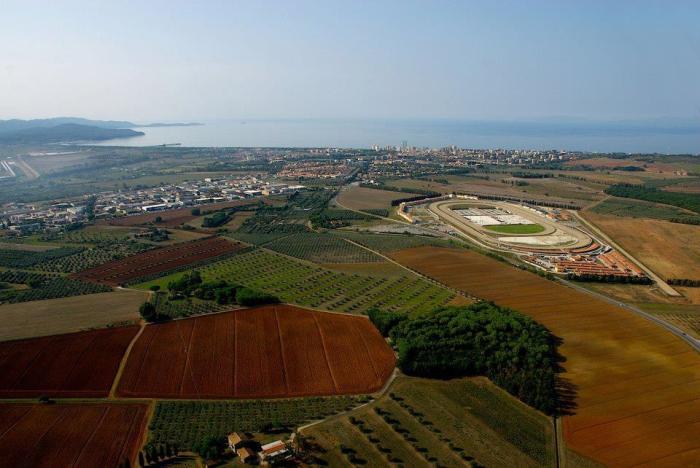 Galoppo a Follonica, un bel miglio sulla sabbia in chiusura
