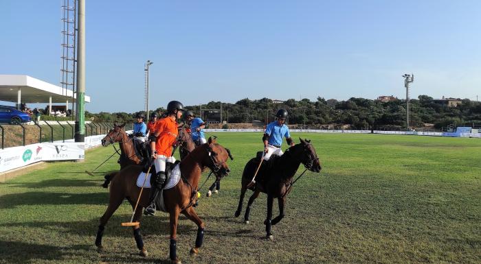 Polo: la squadra sarda passa dai pony ai cavalli