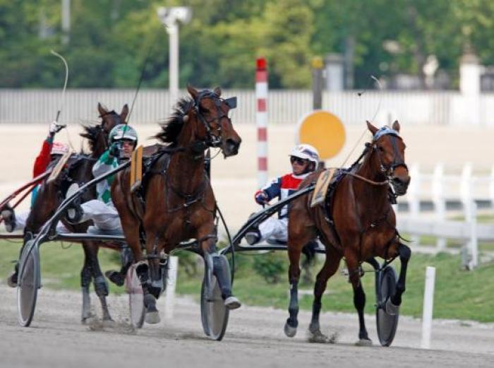 in home page, qui sopra e sotto cliccando tre belle immagini della vittoria di Lisa America nelle foto di Stefano Grasso