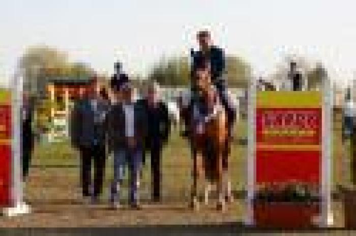 Toscana Tour, Philippaerts sale in cattedra