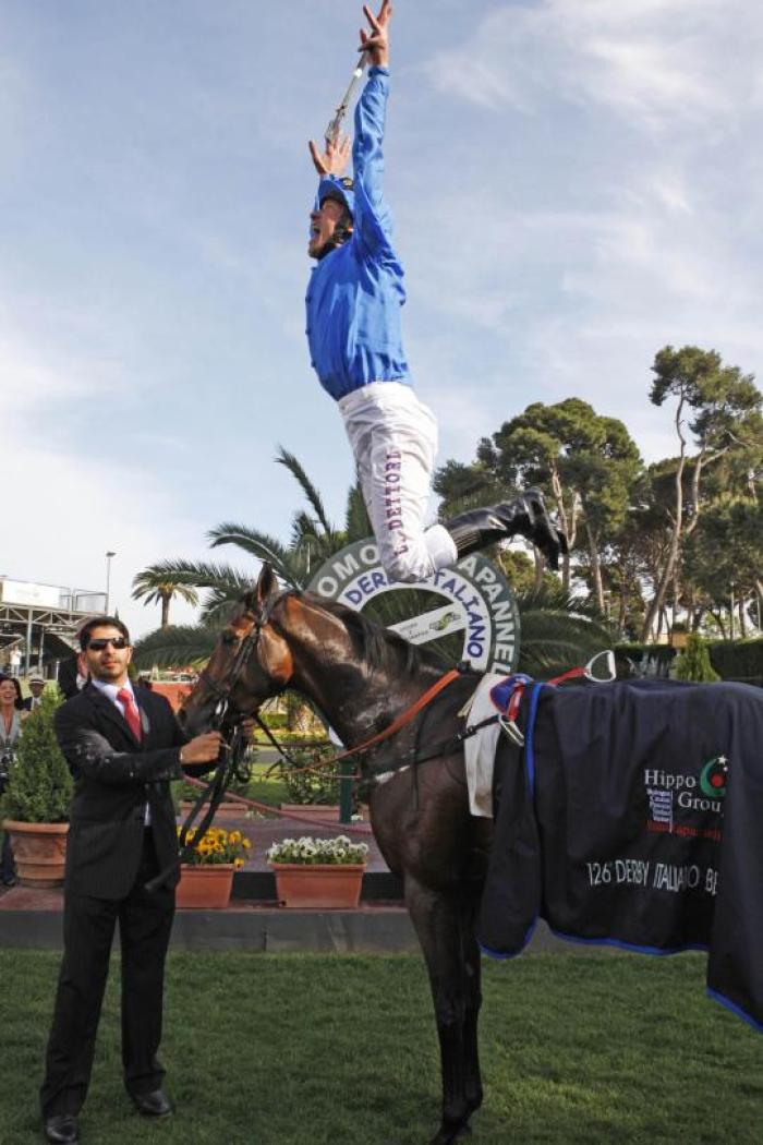 La gioia di Dettori vincitore del 126 derby. Foto Stefano Grasso per cavallo2000