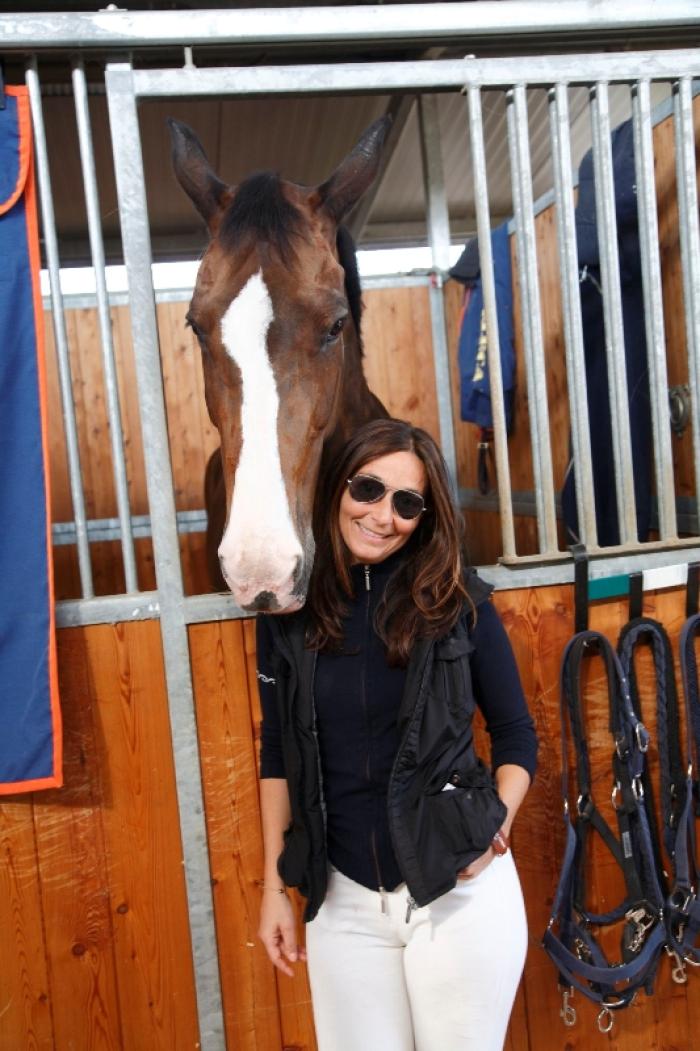 Jonella Ligresti insieme al suo cavallo