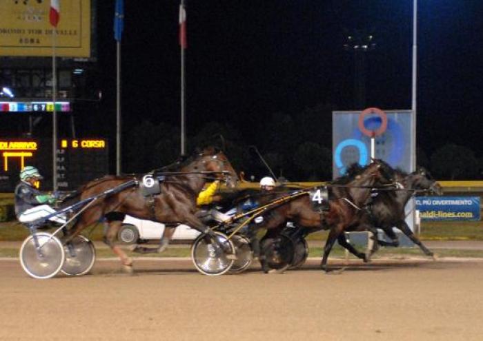 L\'arrivo di Italia- Francia all\'Ippodromo di Tor di Valle