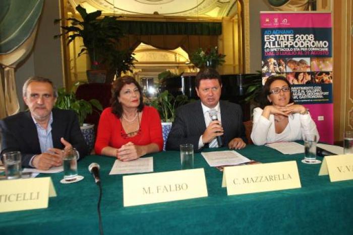 Concetto Mazzarella durante la conferenza stampa