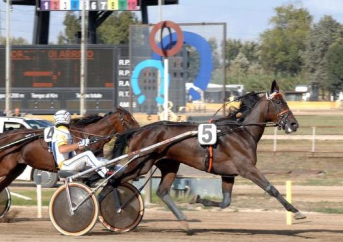 L'arrivo di New Star Fks guidata da Roberto Andreghetti foto Sophie Lanca L'arrivo di New Star Fks guidata da Roberto Andreghetti foto Sophie Lanca