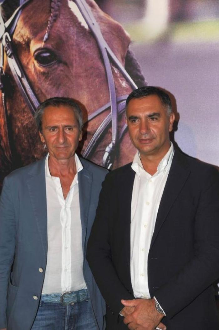 Il presidente della Provincia Marco Vinicio Guasticchi ed Enzo Giordano all\'apertura della mostra su Varenne a Perugia Il presidente della Provincia Marco Vinicio Guasticchi ed Enzo Giordano all\'apertura della mostra su Varenne a Perugia