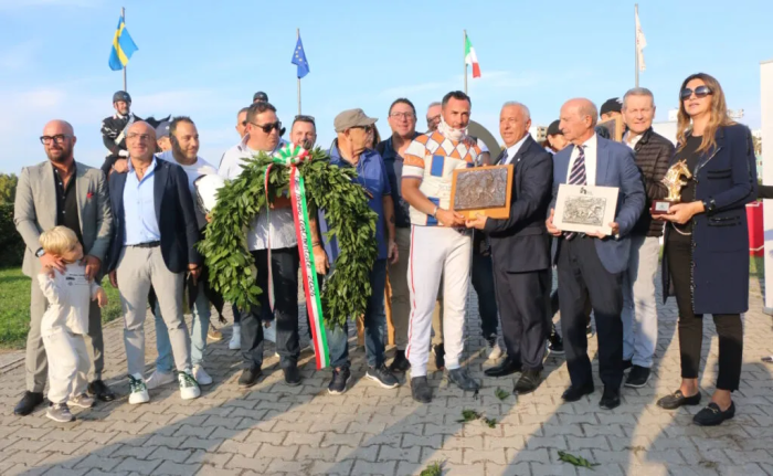 Encierro trionfa in un finale spettacolare del Premio Continentale