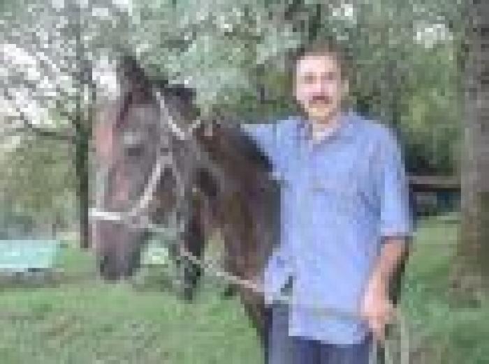 In home page Tex nel pensionato dell\'Associazione Bucefato. Sopra con un suo amico