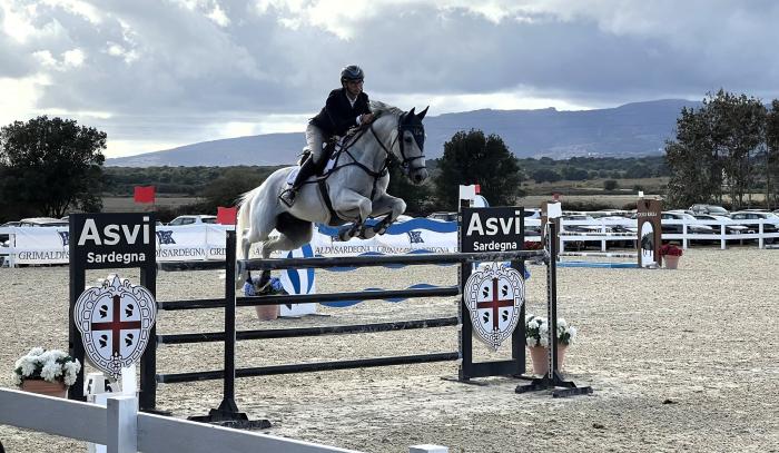 Salto : Antonio Meloni su Vadir vince il Campionato del Cavallo Sardo Salto : Antonio Meloni su Vadir vince il Campionato del Cavallo Sardo
