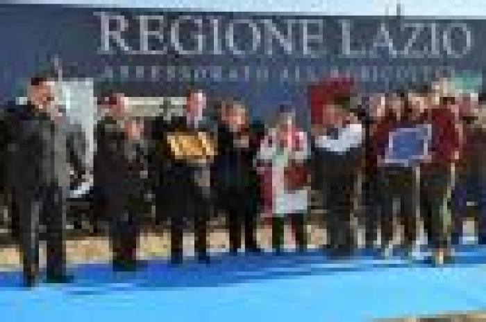 Assegnato a Zaia il primo Premio Rosario Guido Assegnato a Zaia il primo Premio Rosario Guido
