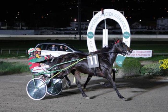 Fusetta sull\'arrivo Fusetta sull\'arrivo