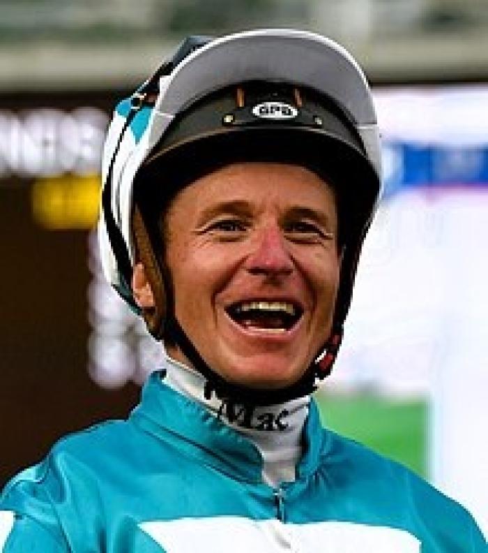 James McDonald miglior jockey del mondo del 2024 James McDonald miglior jockey del mondo del 2024